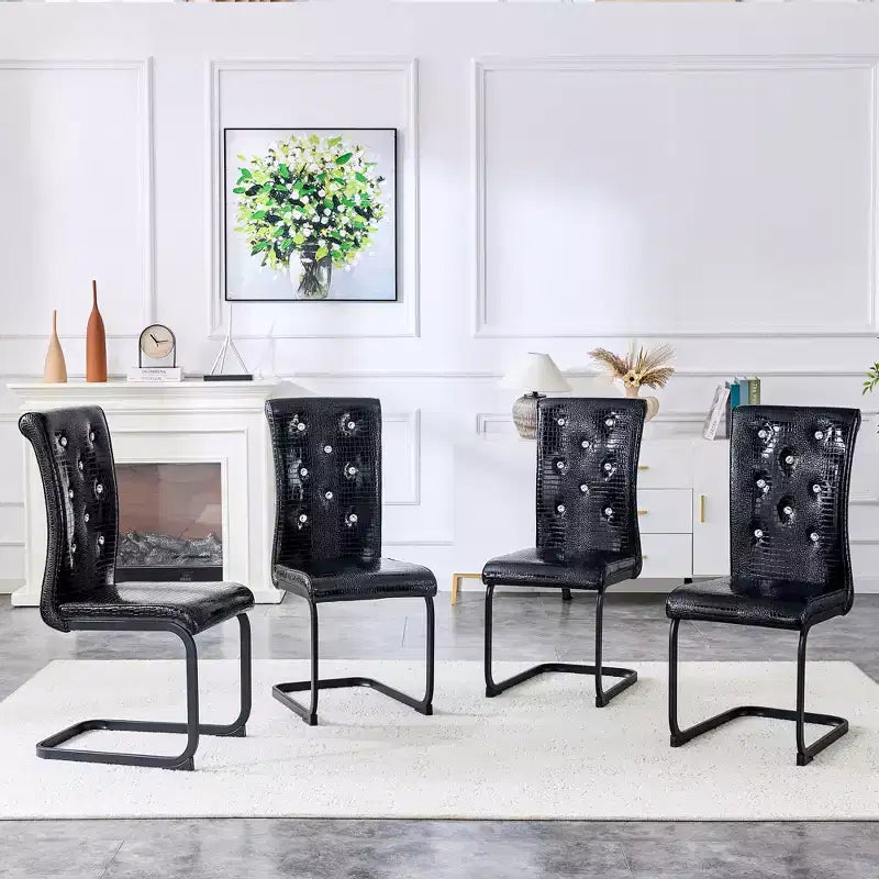 Lot de 4 Chaises de Salle à Manger Rembourrées en Similicuir avec Détails de Boucle en Cristal et Pieds en Métal Durables