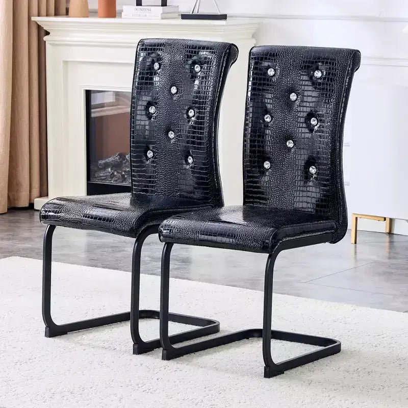 Lot de 4 Chaises de Salle à Manger Rembourrées en Similicuir avec Détails de Boucle en Cristal et Pieds en Métal Durables