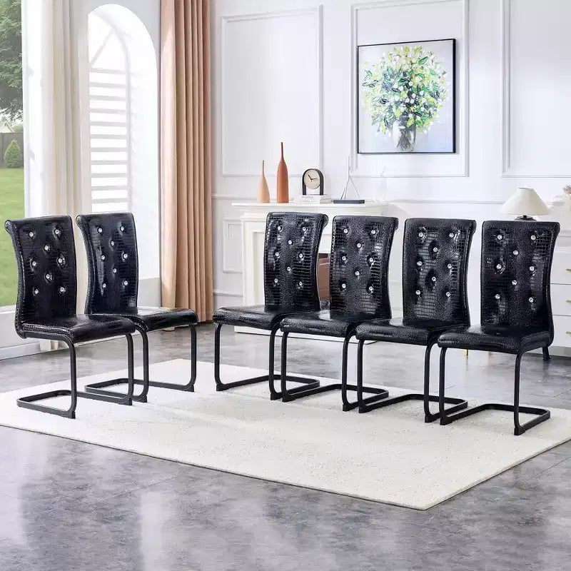Lot de 4 Chaises de Salle à Manger Rembourrées en Similicuir avec Détails de Boucle en Cristal et Pieds en Métal Durables