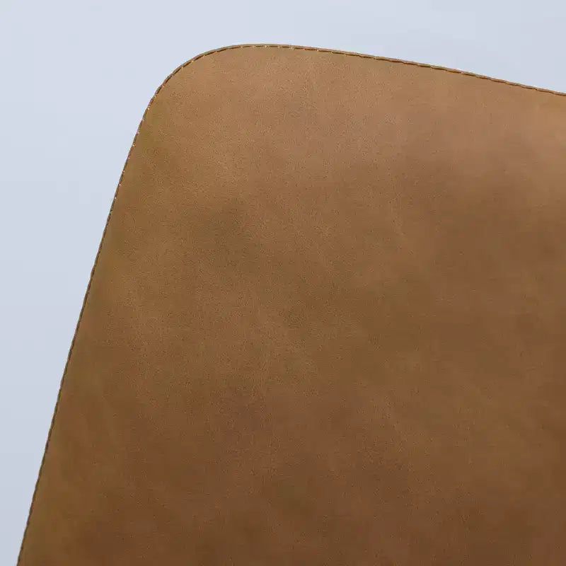 Chaise de salle à manger moderne Kelila GDFStudio, revêtement en similicuir et pieds en métal