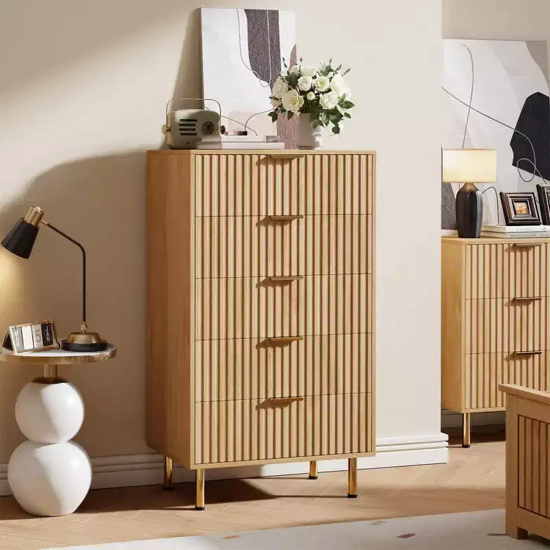 Commode Moderne à 5 Tiroirs Canelés  48" de Haut avec Rangement Profond, Plateau Large, Organisateur