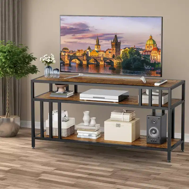 Meuble TV rustique marron de 58 pouces – pour téléviseurs jusqu'à 65 pouces, support à quatre tubes, étagères de rangement ouvertes, meuble de divertissement robuste pour salon et chambre