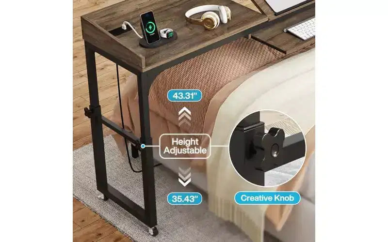 Table de lit réglable Lantine sur roulettes, avec prises, ports USB, support inclinable ; bureau roulant portable pour lit queen size, utilisation pour grand ordinateur.