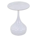Table d'appoint ronde LeisureMod Hada 15 en pierre frittée, table d'appoint piédestal en métal martelé, style marbre de luxe pour salon