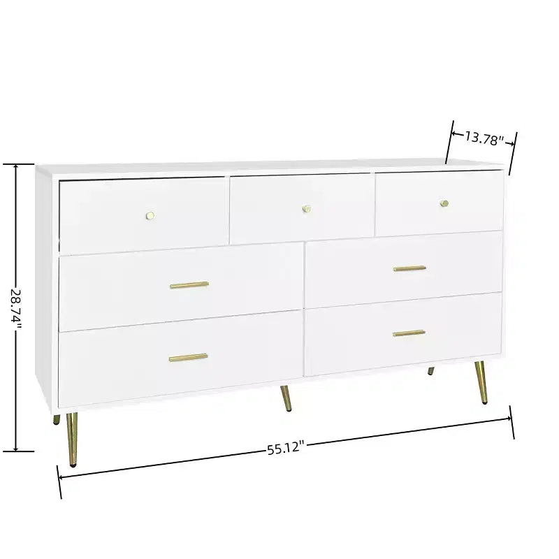 Commode à sept tiroirs avec poignées et pieds dorés, couleur blanche
