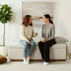 Banc de rangement capitonné moderne de 60 po, banc de bout de lit pour chambre à coucher, banc d'entrée en tissu avec rangement caché et cadre en bois - Panipeachy