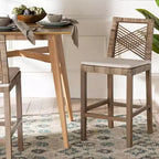 bali & pari Poltak Tabouret de bar à hauteur de comptoir en rotin naturel et bois d'acajou Kubu gris/taupe rustique