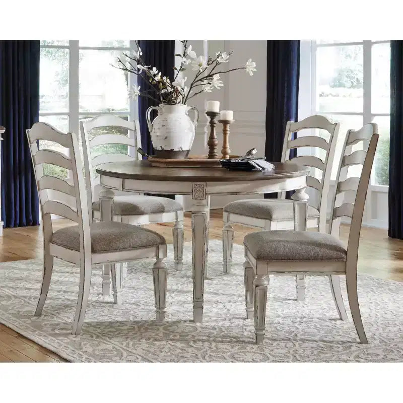 Lot de 2 chaises de salle à manger Realyn Ladderback rembourrées, blanc écaillé - Signature Design by Ashley