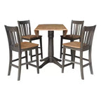 Table à manger ronde de 42 po à hauteur de comptoir avec 2 rallonges et 4 tabourets à dossier ajouré en coloris Hickory/Washed Coal - International Concepts
