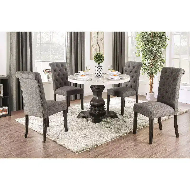 Table à manger ronde 48 po Buckley avec plateau en véritable marbre blanc/noir – HOMES: Inside + Out : élégant pied central, 4 places