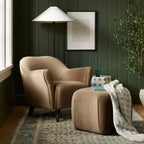 Fauteuil d'appoint en velours à pieds tournés, tanné – Threshold™ conçu avec Studio McGee