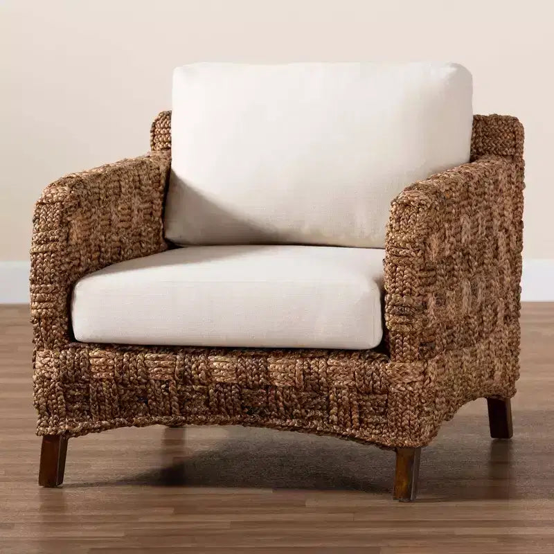 Fauteuil bali & pari Vevina en bois d'acajou et jonc de mer tressé Blanc/Brun naturel/Brun foncé : Rembourrage en polyester, Aucun assemblage requis