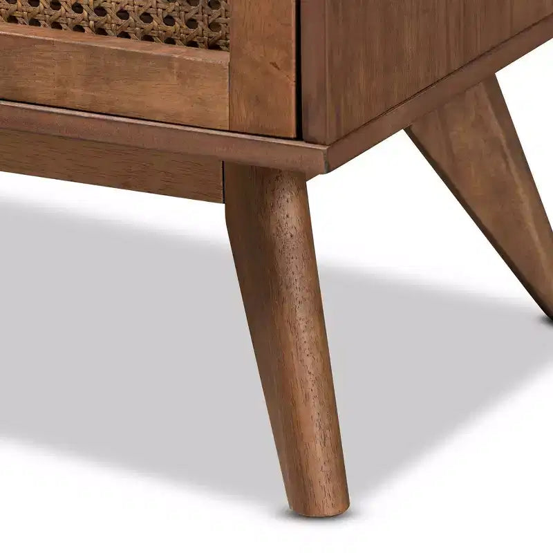 Commode à 6 tiroirs en bois et rotin synthétique Barrett, pieds inclinés - Baxton Studio