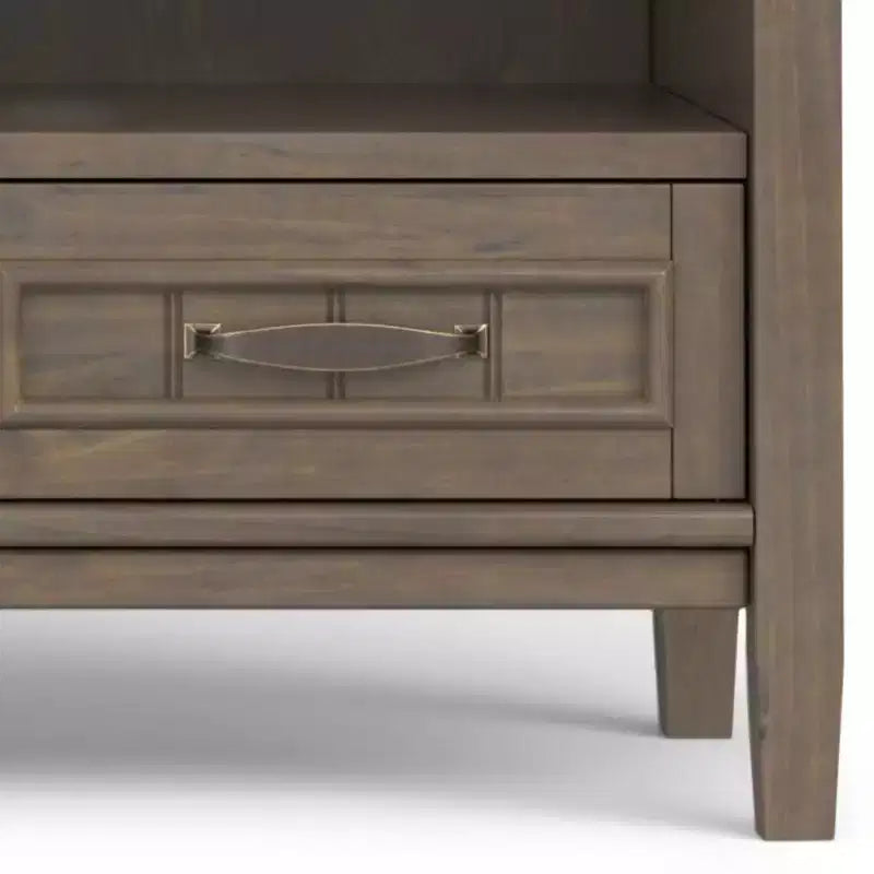 Meuble TV bas Rowan pour téléviseurs jusqu'à 60 po, brun fumé – Wyndenhall : Meuble console média en bois massif avec rangement
