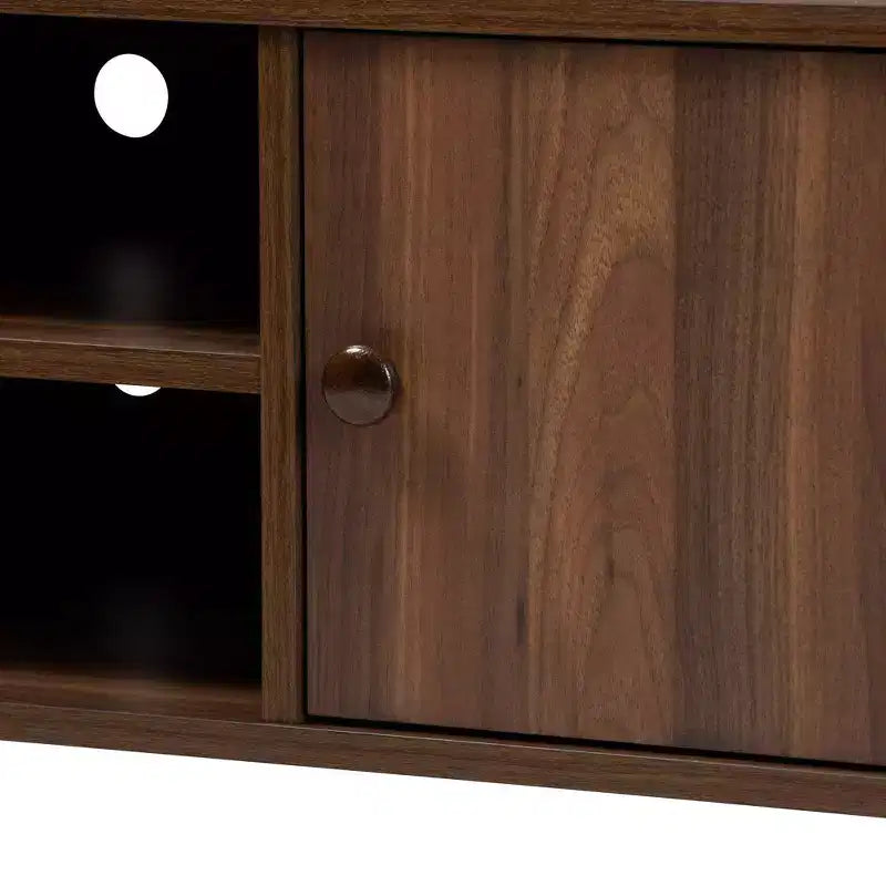 Meuble TV en bois à 2 portes Alard pour téléviseurs jusqu'à 50 po Noyer - Baxton Studio : Console multimédia moderne du milieu du siècle avec étagères fixes