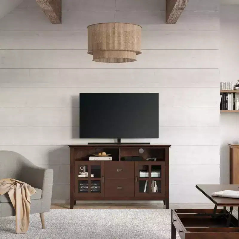 Meuble TV Stratford pour téléviseurs jusqu'à 60 po Brun roux - WyndenHall : Console de rangement avec étagères réglables