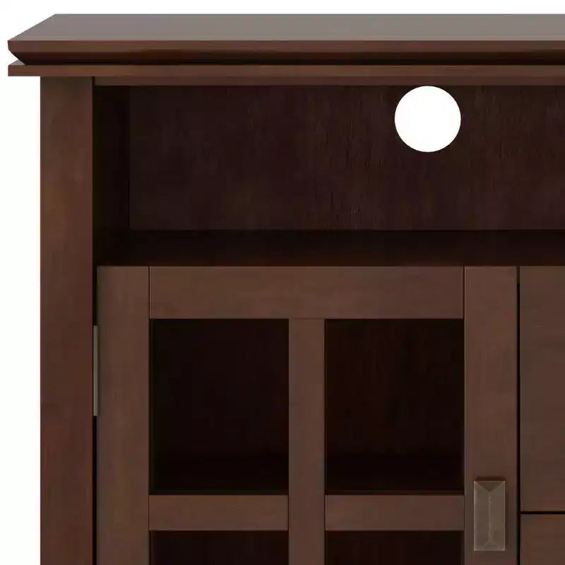 Meuble TV Stratford pour téléviseurs jusqu'à 60 po Brun roux - WyndenHall : Console de rangement avec étagères réglables