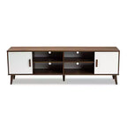 Meuble TV en bois à 2 portes Quinn : Meuble de divertissement pour téléviseurs jusqu'à 75", design Mid-Century - Baxton Studio