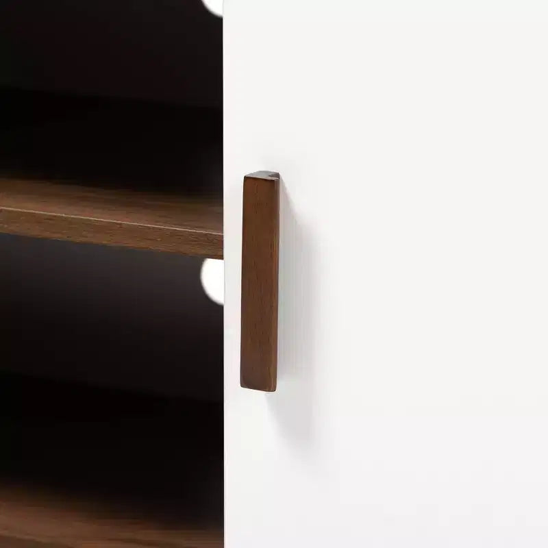 Meuble TV en bois à 2 portes Quinn : Meuble de divertissement pour téléviseurs jusqu'à 75", design Mid-Century - Baxton Studio
