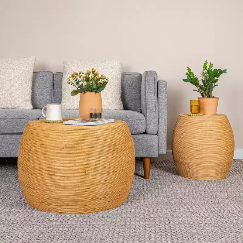 Table d'appoint ronde Storied Home en tonneau naturel