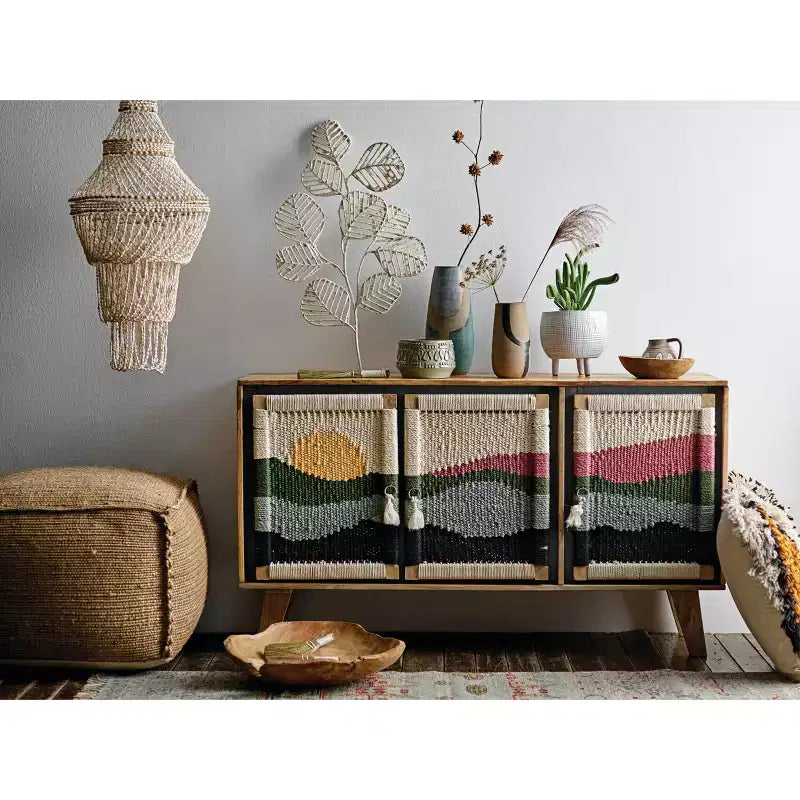Console en bois de manguier Storied Home motif crème : Portes en corde tressée, Rangement divisé, Montage sans outils