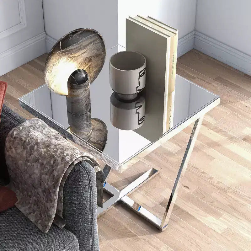 Table d'appoint Drubeck Glam en chrome avec miroirs - HOMES: Inside + Out