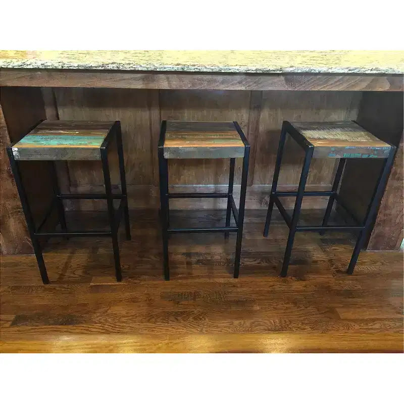 Tabouret industriel en bois de récupération et fer - (H26 x L14 x P14) - Naturel - Timbergirl