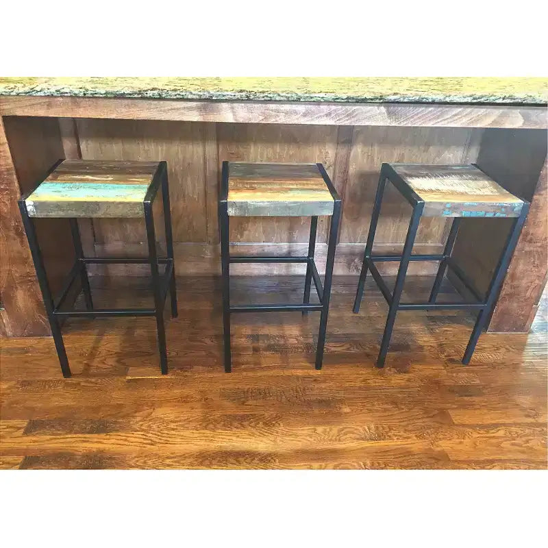 Tabouret industriel en bois de récupération et fer - (H26 x L14 x P14) - Naturel - Timbergirl
