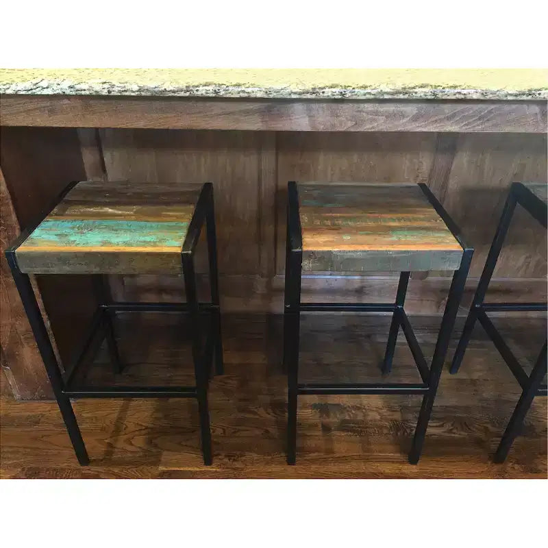 Tabouret industriel en bois de récupération et fer - (H26 x L14 x P14) - Naturel - Timbergirl