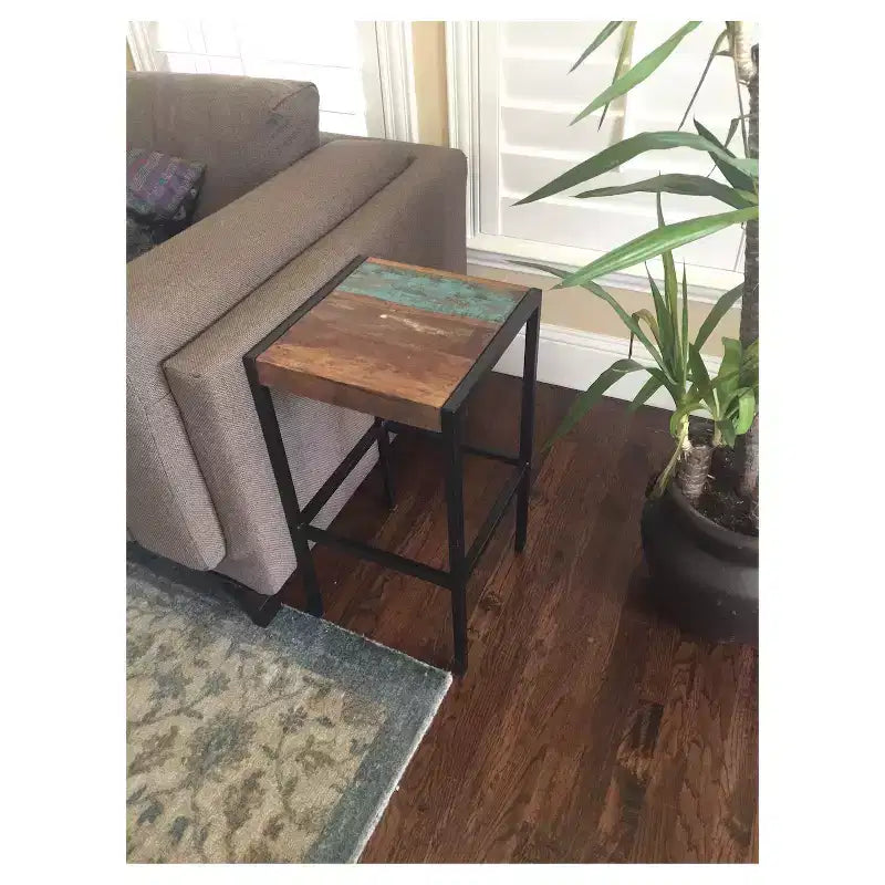 Tabouret industriel en bois de récupération et fer - (H26 x L14 x P14) - Naturel - Timbergirl