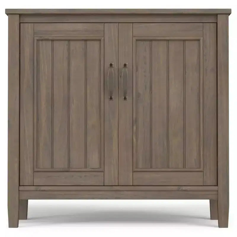Meuble de rangement bas Rowan brun fumé - Wyndenhall : accent contemporain, étagères fixes, pin et contreplaqué