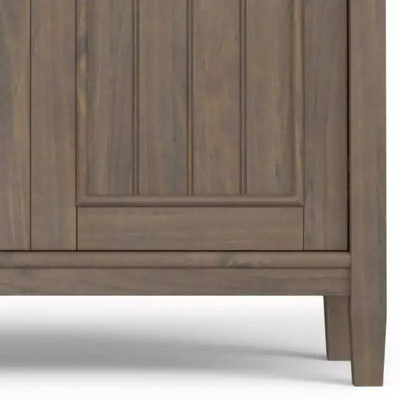 Meuble de rangement bas Rowan brun fumé - Wyndenhall : accent contemporain, étagères fixes, pin et contreplaqué