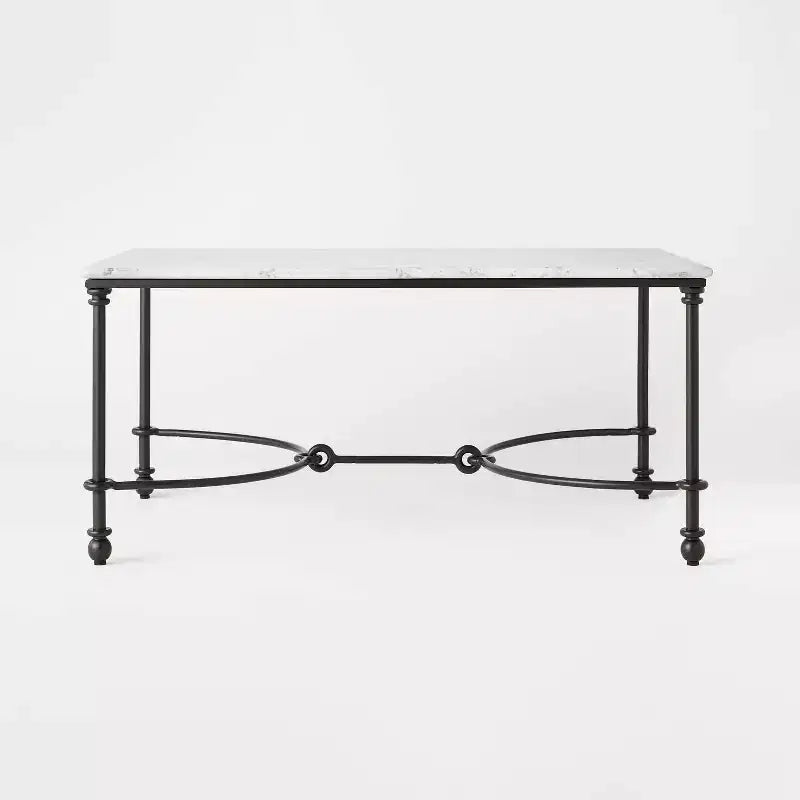 Table basse en métal et marbre Marbre de Carrare blanc/Bronze foncé - Threshold™ conçue avec Studio McGee