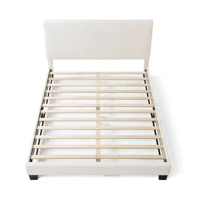 Lit plateforme standard rembourré en bouclé moderne Queen Heartwild 24/7 Shop At Home, blanc