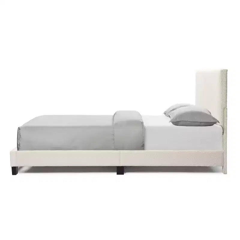 Lit plateforme standard rembourré en bouclé moderne Queen Heartwild 24/7 Shop At Home, blanc