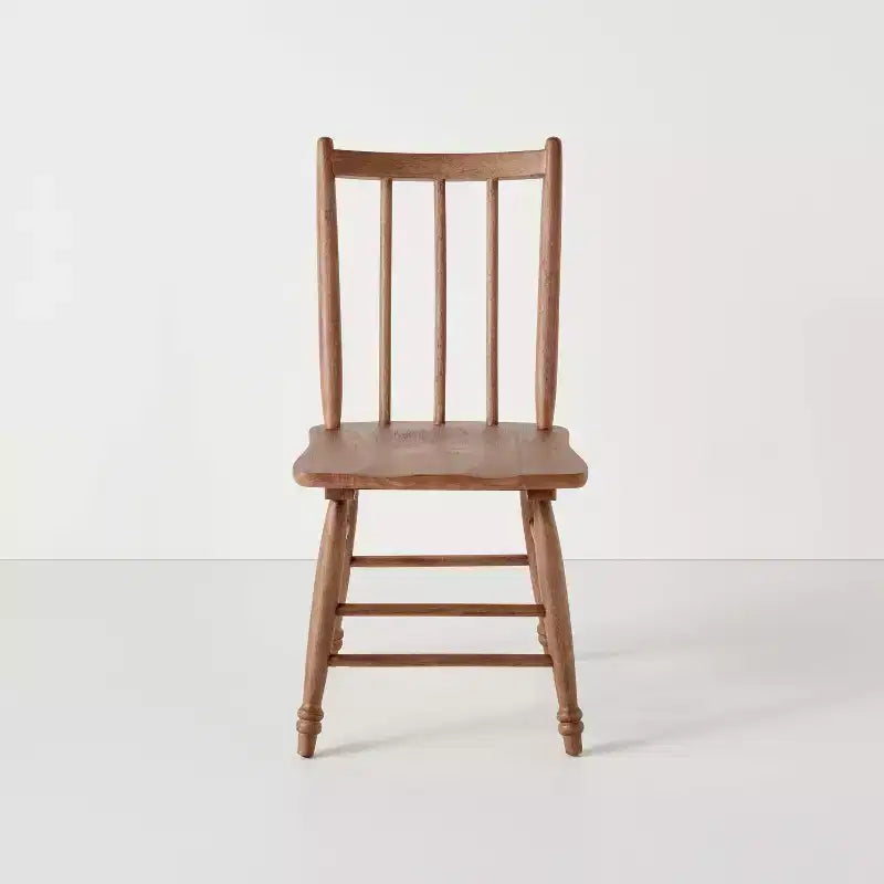 Lot de 2 chaises de salle à manger Windsor vintage – Chêne vieilli – Hearth & Hand™ avec Magnolia