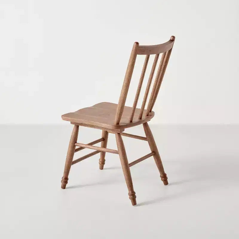 Lot de 2 chaises de salle à manger Windsor vintage – Chêne vieilli – Hearth & Hand™ avec Magnolia