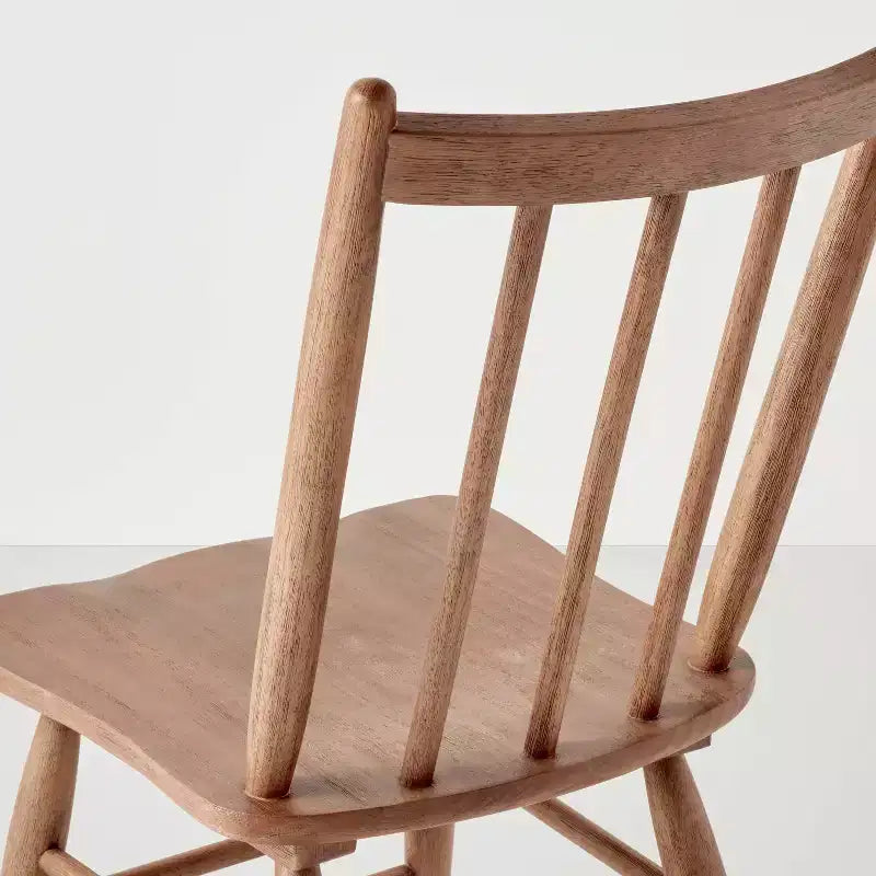 Lot de 2 chaises de salle à manger Windsor vintage – Chêne vieilli – Hearth & Hand™ avec Magnolia