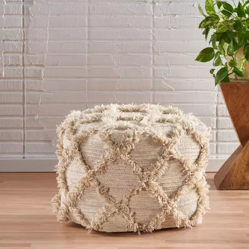 Pouf cube en tissu bohème fait main Jucar - Christopher Knight Home