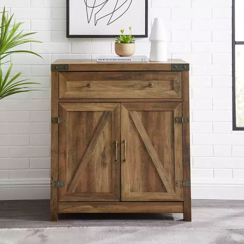 Meuble d'appoint Clarabelle en bois de grange rustique avec porte coulissante - Saracina Home