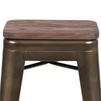 Emma et Oliver Tabouret de bar d'intérieur en métal de 24 po avec siège en bois – Ensemble empilable de 4