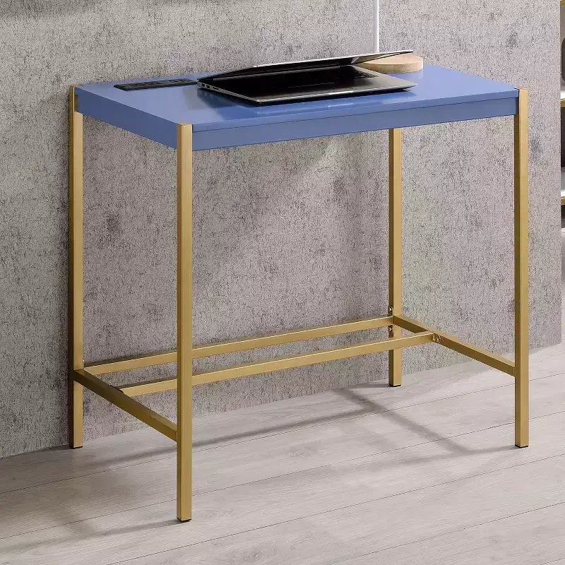 Bureau d'écriture Everbay avec prises de courant et USB, disponible 24h/24 et 7j/7