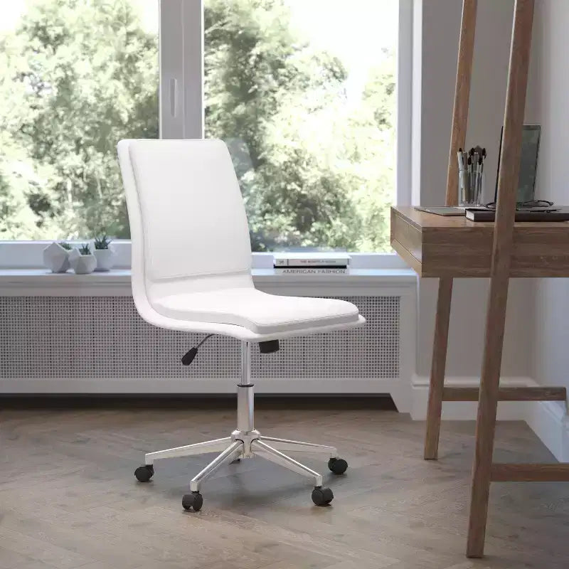 Chaise de bureau pivotante sans accoudoirs Madigan de Flash Furniture, dossier mi-hauteur, rembourrée avec base métallique réglable