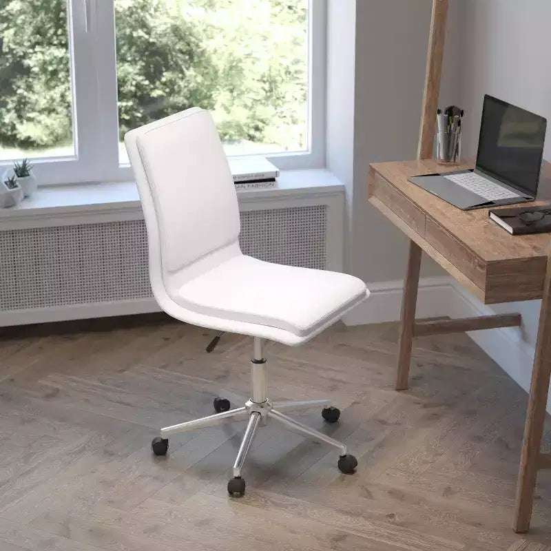 Chaise de bureau pivotante sans accoudoirs Madigan de Flash Furniture, dossier mi-hauteur, rembourrée avec base métallique réglable