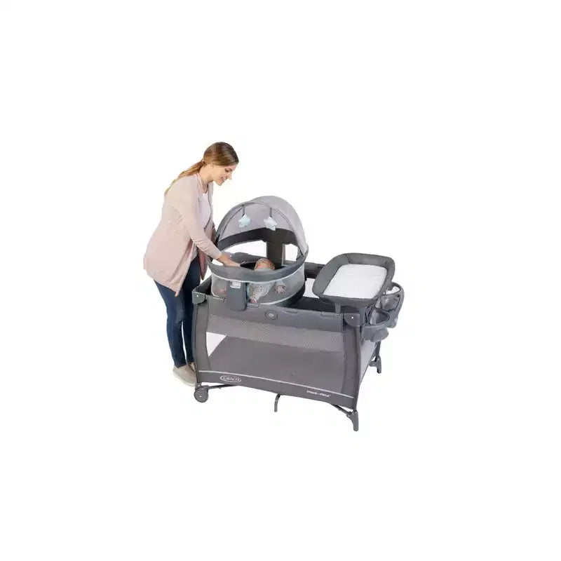 Parc portatif Pack 'n Play Travel Dome LX de Graco