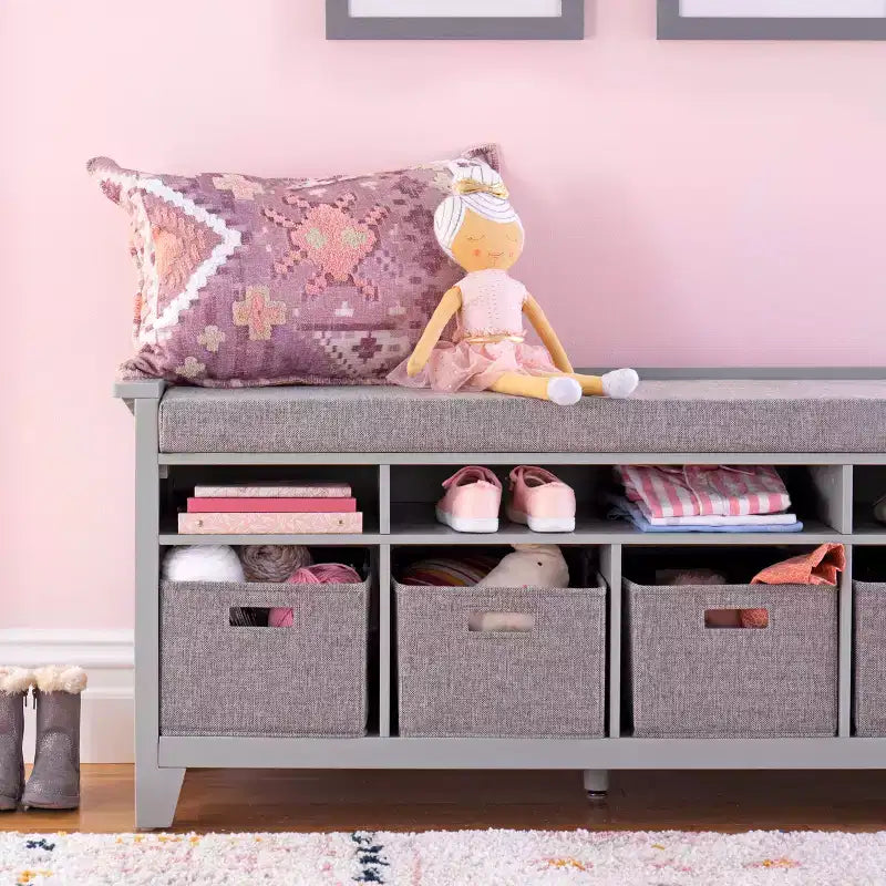 Banc de rangement pour enfants Martha Stewart : étagère de bibliothèque en bois pour salle de jeux pour enfants, coin lecture et organisateur de jouets avec bac en tissu