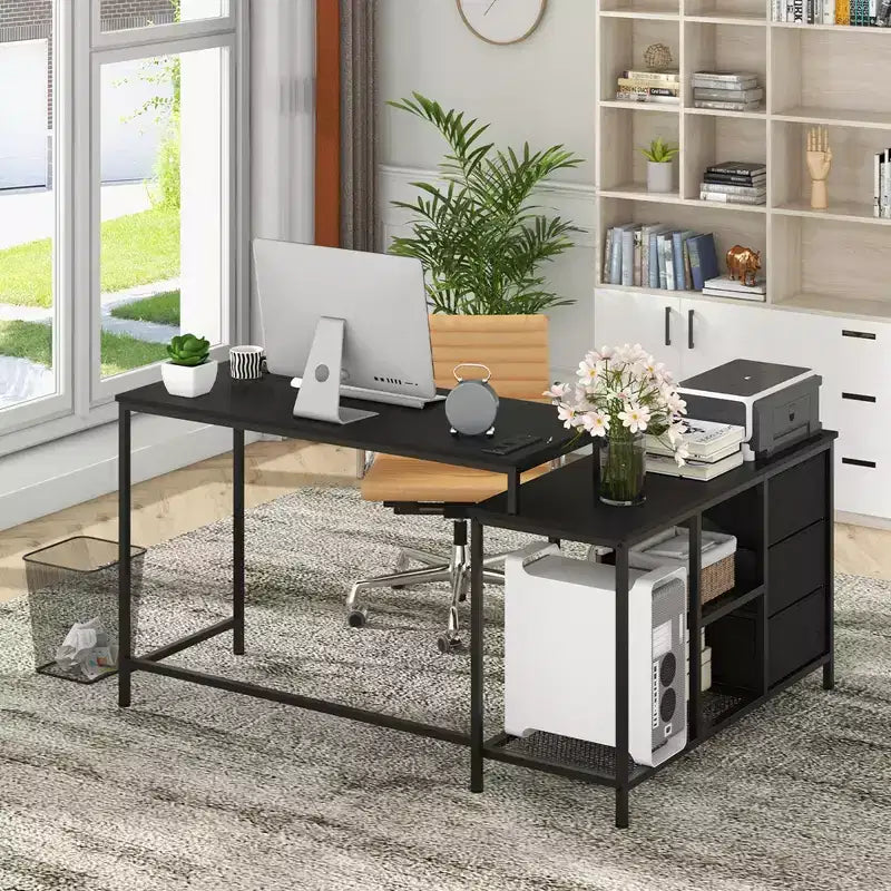Bureau d'ordinateur Costway en forme de L avec prise de courant, tiroirs, étagères en treillis métallique Marron rustique/Noir/Blanc