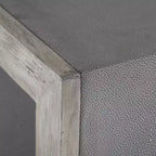 Table d'appoint Uttermost Aerina 20 large gris clair en similicuir grainé