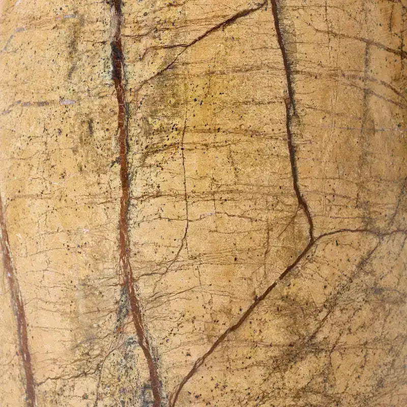 Table d'appoint en marbre avec plateau en métal - Threshold conçue avec Studio McGee