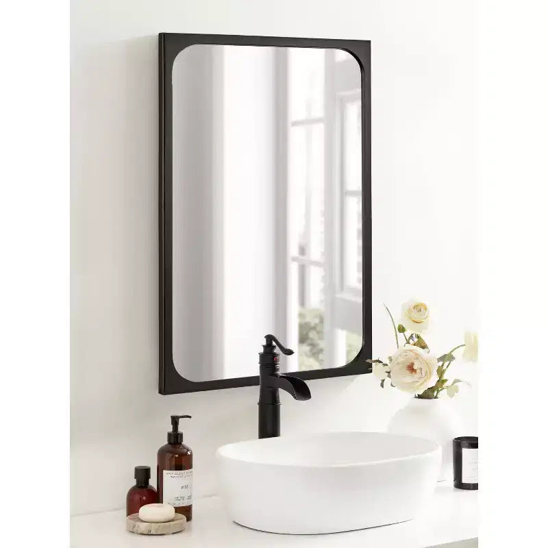 Miroir mural encadré Kenai de 24 x 36 po par Kate & Laurel All Things Decor